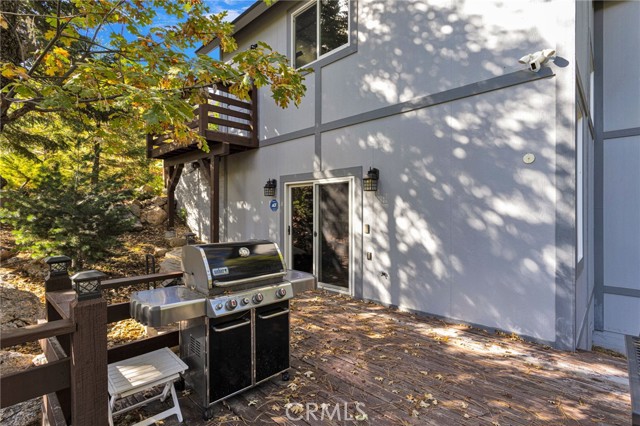 915 Trinity, Lake Arrowhead, CA 92352