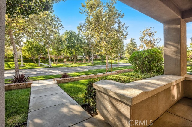 Detail Gallery Image 28 of 31 For 27626 Sunny Creek Dr, Valencia,  CA 91354 - 3 Beds | 2/1 Baths