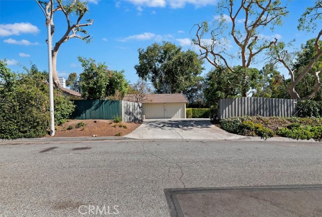 Driveway Entrance