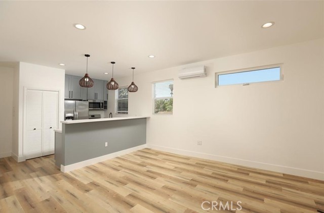 Detail Gallery Image 9 of 23 For 4539 1/2 St Elmo Dr, Los Angeles,  CA 90019 - 4 Beds | 3 Baths