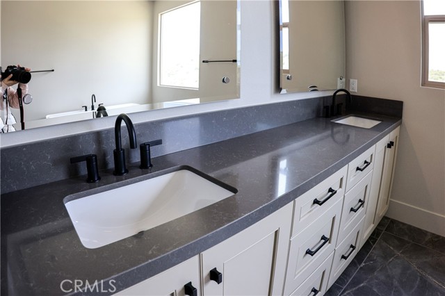 118 Mossvine, Irvine CA: https://media.crmls.org/medias/3b74b7e7-d9ec-4a9d-b46d-d2884e237157.jpg