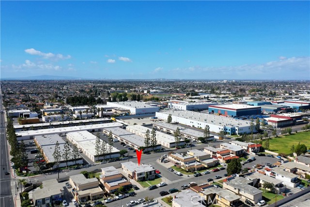 17441 Dairyview Circle, Huntington Beach CA: https://media.crmls.org/medias/3b74f1ed-331e-4c9f-a459-a9efda236a63.jpg