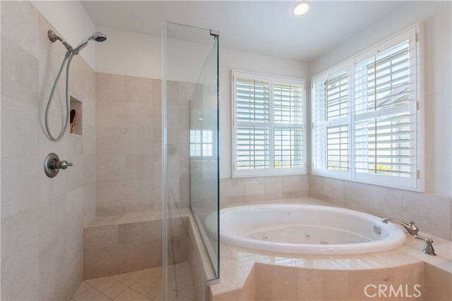 Detail Gallery Image 11 of 21 For 20700 Campania Ln, Porter Ranch,  CA 91326 - 4 Beds | 4 Baths