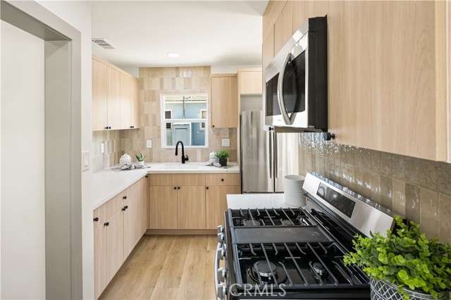 Detail Gallery Image 18 of 65 For 2510 Termino Ave, Long Beach,  CA 90815 - – Beds | – Baths