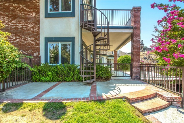 6966 Ranch View Road, Riverside CA: https://media.crmls.org/medias/3b773947-719d-4310-827a-b8407f1697bb.jpg