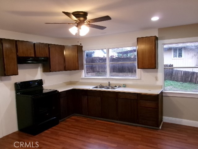 Detail Gallery Image 11 of 27 For 15790 42nd Ave, Clearlake,  CA 95422 - 2 Beds | 1 Baths