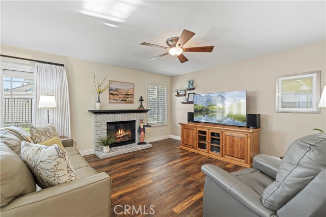 Detail Gallery Image 22 of 49 For 26061 Charonne Ct, Valencia,  CA 91355 - 4 Beds | 3 Baths