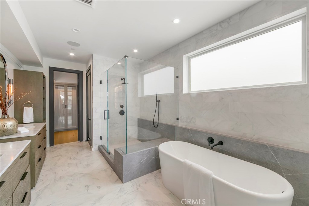 MLS #OC26155960 image #19