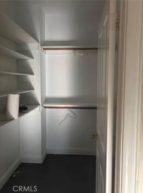 Detail Gallery Image 12 of 60 For 5224 Woodlake, Woodland Hills,  CA 91367 - 4 Beds | 3/1 Baths