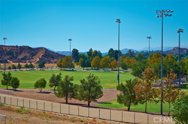 Detail Gallery Image 25 of 27 For 27646 Susan Beth Way #G,  Saugus,  CA 91350 - 2 Beds | 2 Baths