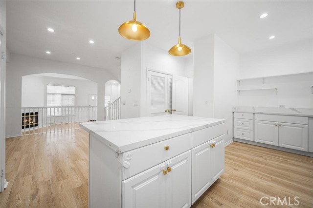 5740 S Glennie Lane, Los Angeles CA: https://media.crmls.org/medias/3b7bb799-9fbf-474f-a4f2-cbd24170d132.jpg