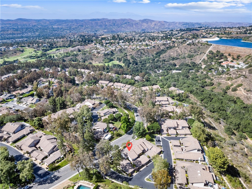 https://media.crmls.org/medias/3b7c58de-83e8-4ad3-a74a-f0eb1d808f3d.jpg?preset=X-Large