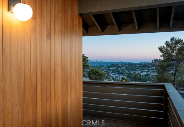 Detail Gallery Image 45 of 51 For 4730 Round Top Dr, Los Angeles,  CA 90065 - 4 Beds | 3/1 Baths