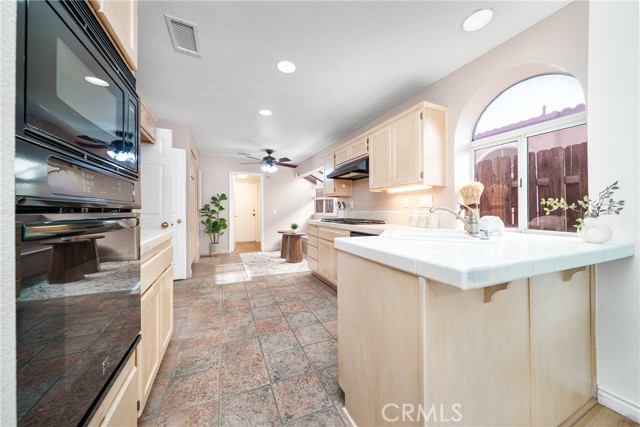 Detail Gallery Image 12 of 36 For 7487 Holloway, Rancho Cucamonga,  CA 91730 - 4 Beds | 3 Baths