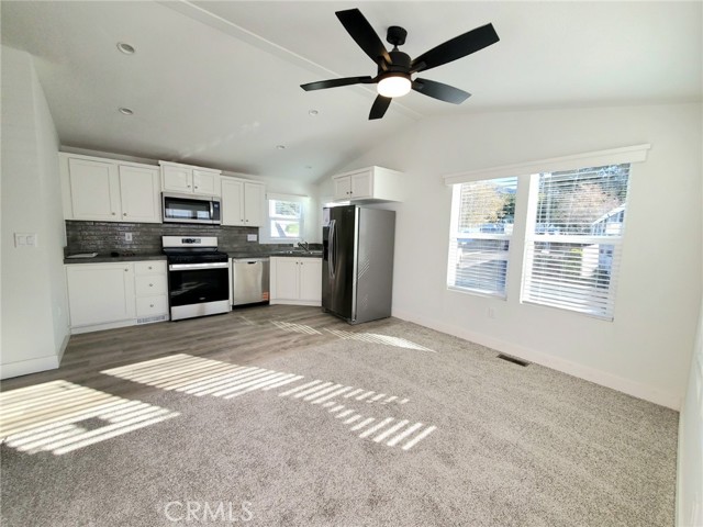 Detail Gallery Image 4 of 14 For 8100 Foothill Bld #3,  Sunland,  CA 91040 - 2 Beds | 1 Baths