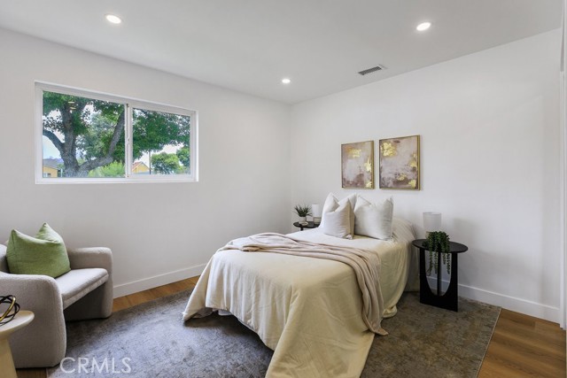 5116 E Wardlow Road, Long Beach CA: https://media.crmls.org/medias/3b7da2d4-9e4c-4b73-8244-82ead3d22f0f.jpg