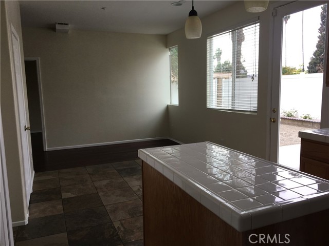 1911 Cefalu Court, Riverside CA: https://media.crmls.org/medias/3b7e2423-54d9-404e-a771-c720982a3223.jpg