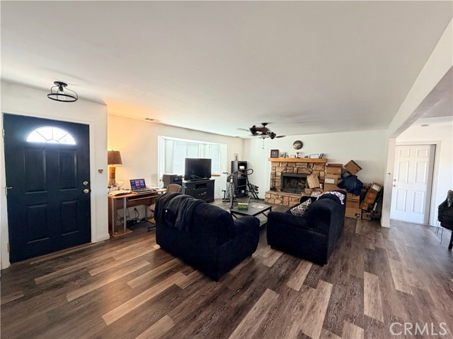 Detail Gallery Image 2 of 18 For 16773 Manning, Victorville,  CA 92394 - 3 Beds | 2 Baths