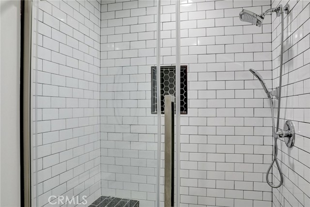 Detail Gallery Image 18 of 67 For 1185 Hauser Bld, Los Angeles,  CA 90019 - – Beds | – Baths