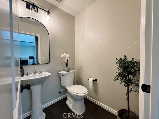 Detail Gallery Image 6 of 27 For 32469 Quiet Trail, Winchester,  CA 92596 - 5 Beds | 4/1 Baths