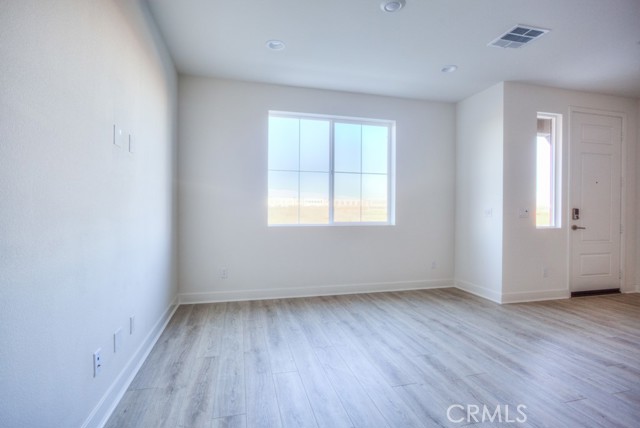 Detail Gallery Image 11 of 44 For 4076 E Lily Paseo #112,  Ontario,  CA 91761 - 3 Beds | 2/1 Baths