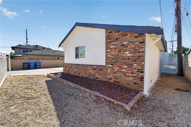 6819 Bellaire Avenue photo 33