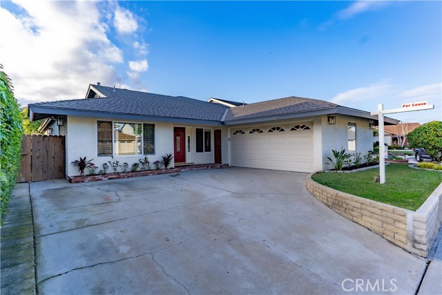 Detail Gallery Image 1 of 26 For 17341 Gibson Cir, Huntington Beach,  CA 92647 - 4 Beds | 3 Baths