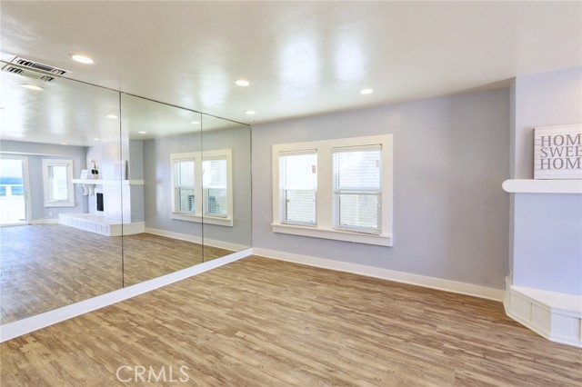 1836 The Strand, Hermosa Beach CA: https://media.crmls.org/medias/3b824b7e-7494-4194-9120-a52dfc31ec7a.jpg