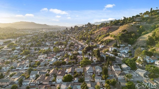 3343 Roseview Avenue, Los Angeles CA: https://media.crmls.org/medias/3b825f5c-d200-4b1e-b8b2-952dc5b7f10c.jpg