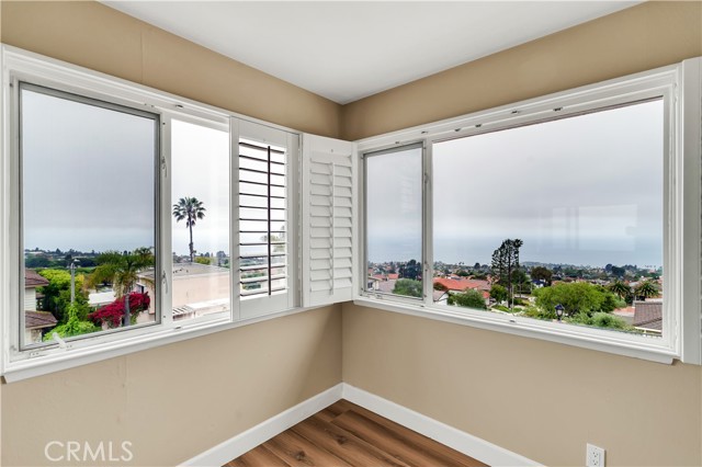 28927 Doverridge Drive, Rancho Palos Verdes CA: https://media.crmls.org/medias/3b831484-2750-4c94-9d7f-9b7891557ad2.jpg