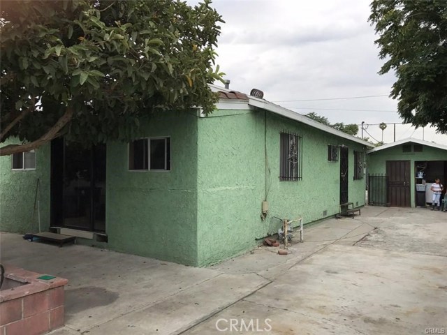 5868 Towne Ave, Los Angeles, CA 90003