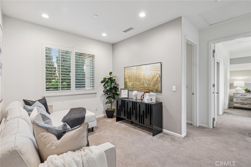 MLS #OC25270244 image #12