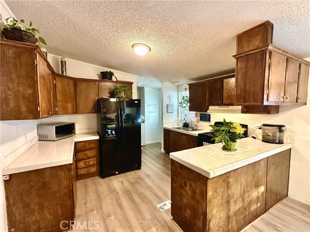 20843 Waalew Road # C36, Apple Valley, California 92307, 3 Bedrooms Bedrooms, ,2 BathroomsBathrooms,Manufactured In Park,For Sale,20843 Waalew Road # C36,CRIV24204959