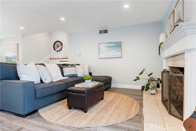 Detail Gallery Image 12 of 40 For 3550 Claremore, Long Beach,  CA 90808 - 4 Beds | 3 Baths