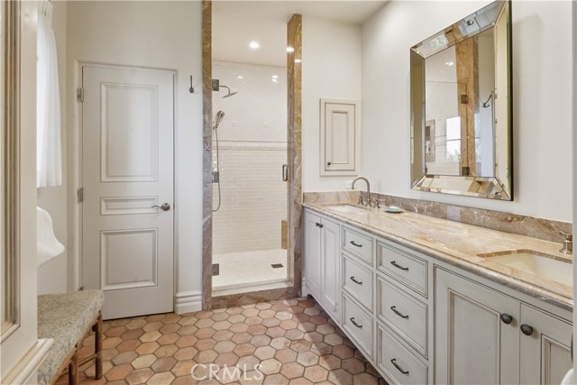 Detail Gallery Image 23 of 26 For 1412 Lower Paseo La Cresta, Palos Verdes Estates,  CA 90274 - 4 Beds | 5/3 Baths