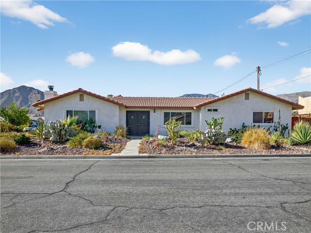 Detail Gallery Image 1 of 34 For 52275 Avenida Vallejo, La Quinta,  CA 92253 - 3 Beds | 3 Baths