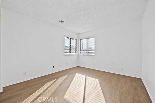 Detail Gallery Image 21 of 26 For 38501 Larkin Ave #4,  Palmdale,  CA 93550 - 2 Beds | 1 Baths