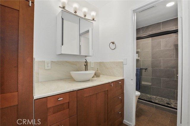7740 Redlands Street, Playa del Rey CA: https://media.crmls.org/medias/3b862d5f-7387-4ffb-9eab-988e24bb7fd6.jpg