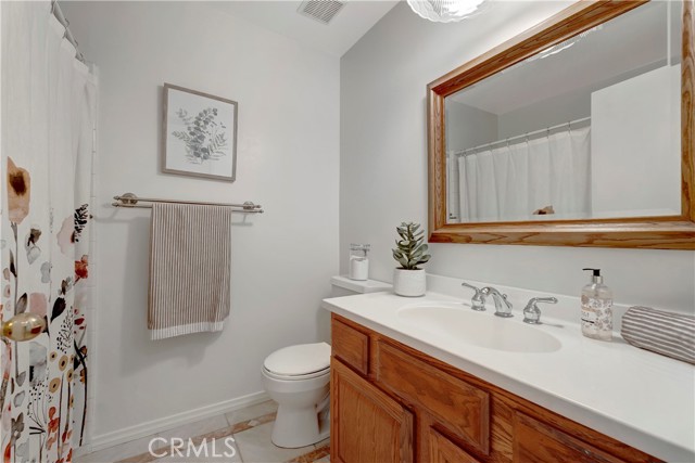 Detail Gallery Image 35 of 47 For 945 Lansing Ln, Costa Mesa,  CA 92626 - 4 Beds | 2 Baths