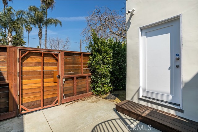 Detail Gallery Image 22 of 47 For 5228 De Longpre Ave, Los Angeles,  CA 90027 - 2 Beds | 2 Baths
