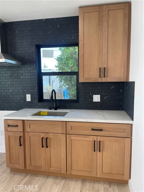 Detail Gallery Image 2 of 9 For 2230 73 St, Los Angeles,  CA 90047 - 2 Beds | 1 Baths