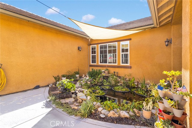 Detail Gallery Image 8 of 75 For 12916 Hyperion Ln, Apple Valley,  CA 92308 - 5 Beds | 3/1 Baths