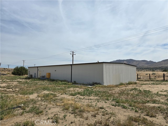 Detail Gallery Image 41 of 44 For 6367 Arrowhead Lake Rd, Hesperia,  CA 92345 - 6 Beds | 4 Baths