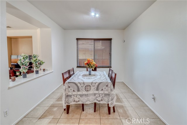 26219 Charismatic Court, Moreno Valley CA: https://media.crmls.org/medias/3b8a7465-5652-482e-b91f-b962c61bb386.jpg