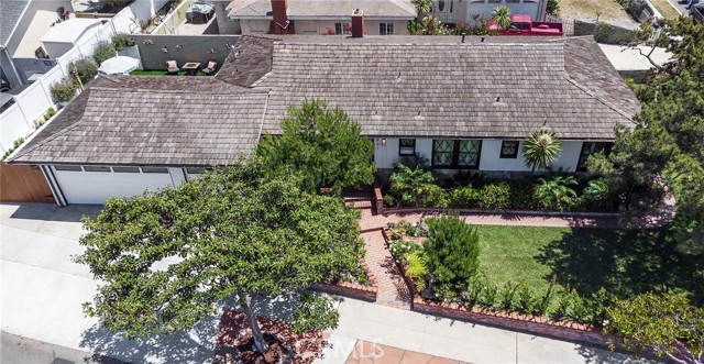 Stunning piece of Real Estate... Come take a look!