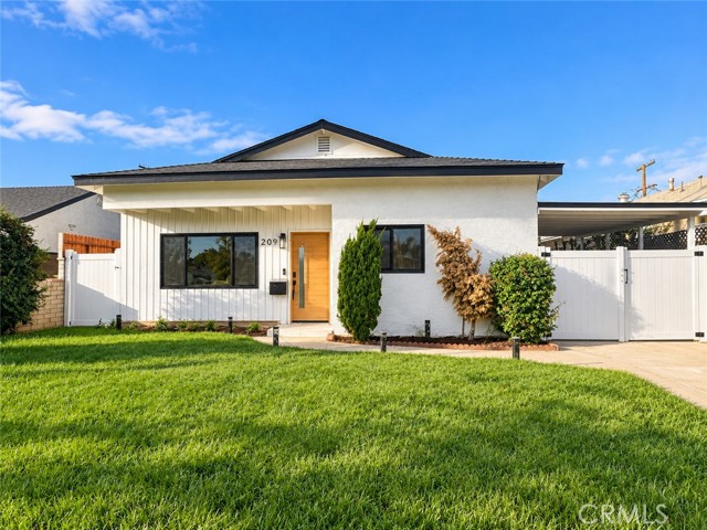 209 W Markland