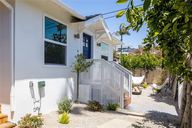 Detail Gallery Image 10 of 46 For 857 Milwood Ave, Venice,  CA 90291 - 2 Beds | 2 Baths