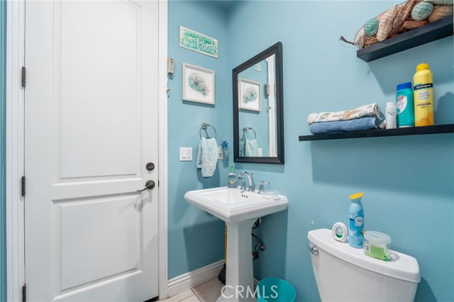 1033 Kimbark Avenue, San Bernardino CA: https://media.crmls.org/medias/3b8b5f3b-62dd-4648-b456-4612b9a7a8f2.jpg
