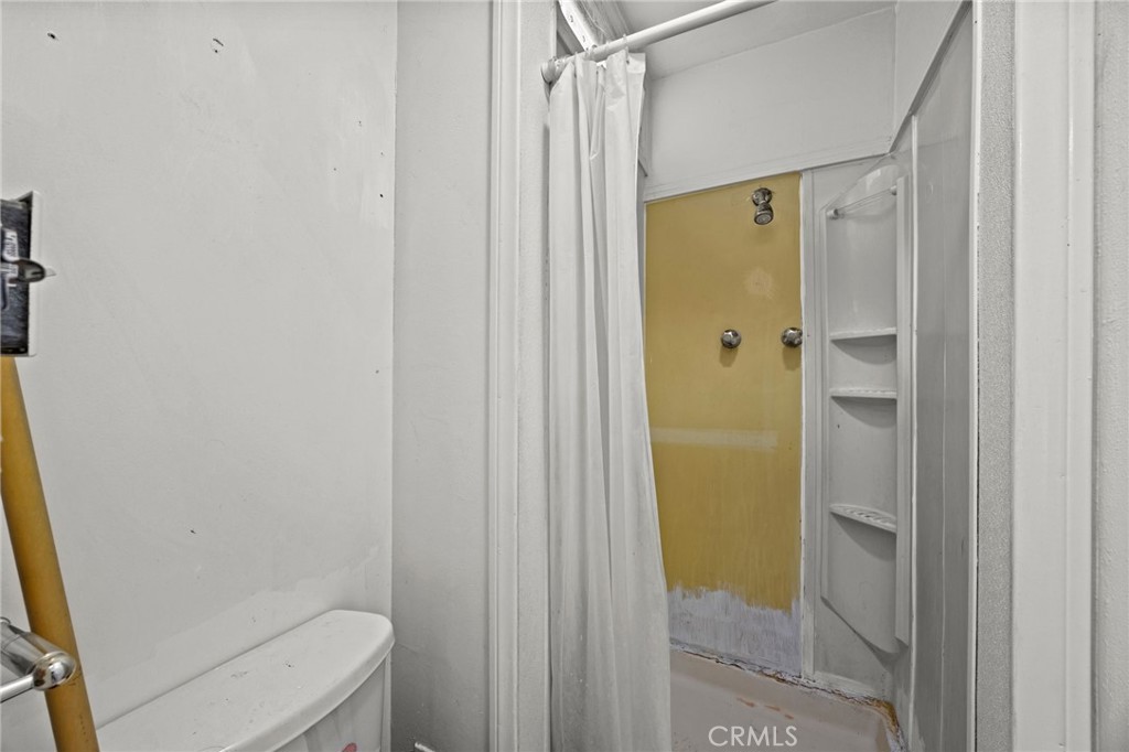 https://media.crmls.org/medias/3b8bbe58-4bf8-4a86-9c70-49061dd95fc6.jpg?preset=X-Large
