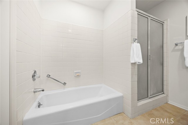 Detail Gallery Image 27 of 49 For 5052 Newcastle, Encino,  CA 91316 - 3 Beds | 2 Baths